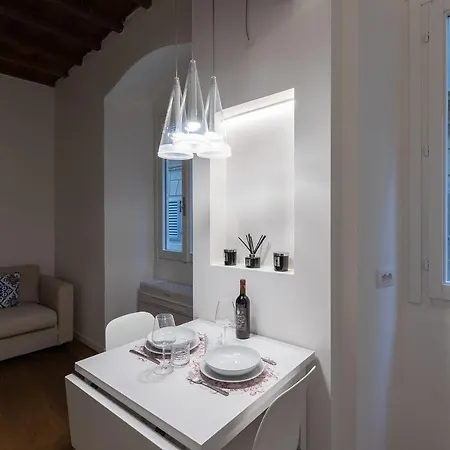 Apartment Alighieri's Suite-hosted By Sweetstay Florence