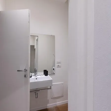 Apartment Alighieri's Suite-hosted By Sweetstay *