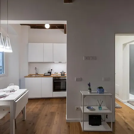 Apartment Alighieri's Suite-hosted By Sweetstay Florence