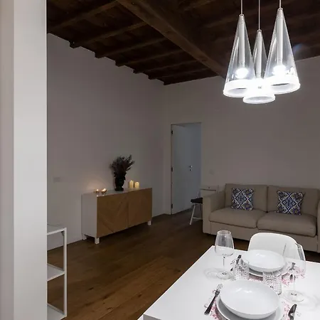 Apartment Alighieri's Suite-hosted By Sweetstay